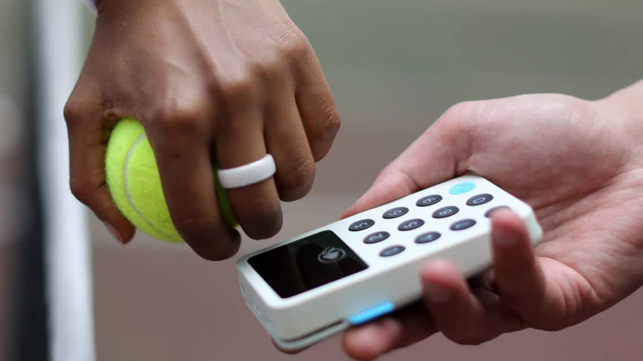 Jeden pierścień, by płacić – Tapster z ciekawym pomysłem na płatności  zbliżeniowe Tapster