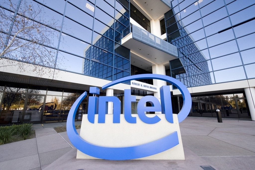 Intel oskarża pracownika o kradzież danych dla Microsoftu